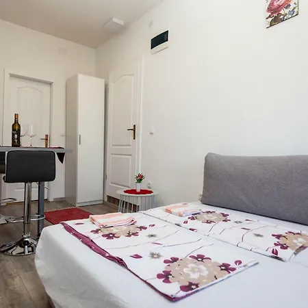 Lighthouse Rijeka Apartment Exterior photo